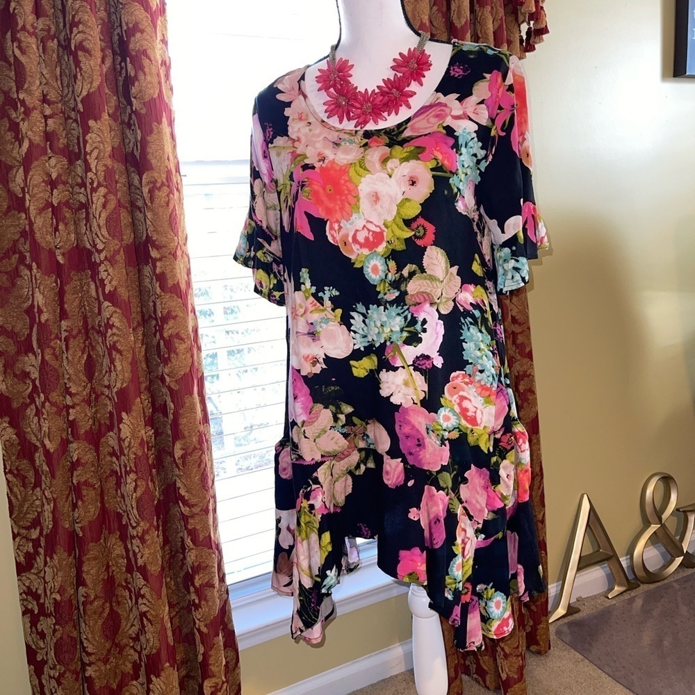 Jodifl Floral Tunic with Pockets